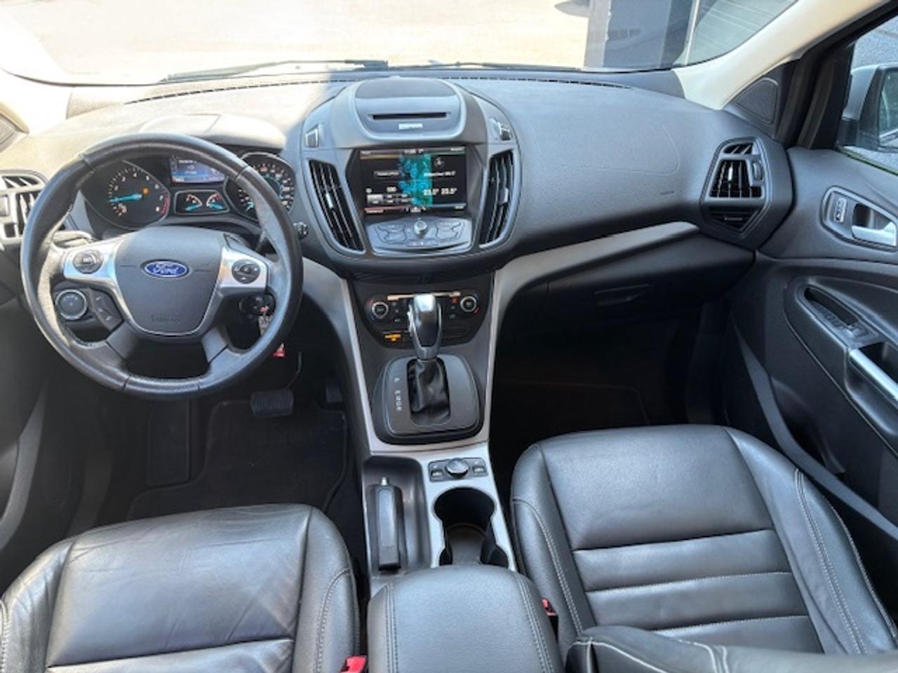 2015 Ford Escape FWD SE,LEATHER, REVERSE CAM, ECONOMICAL!! Photo4