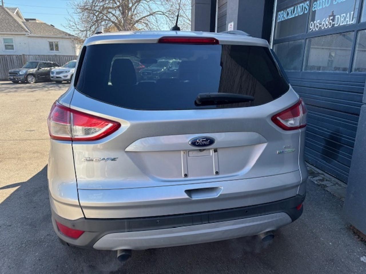 2015 Ford Escape FWD SE,LEATHER, REVERSE CAM, ECONOMICAL!! Photo