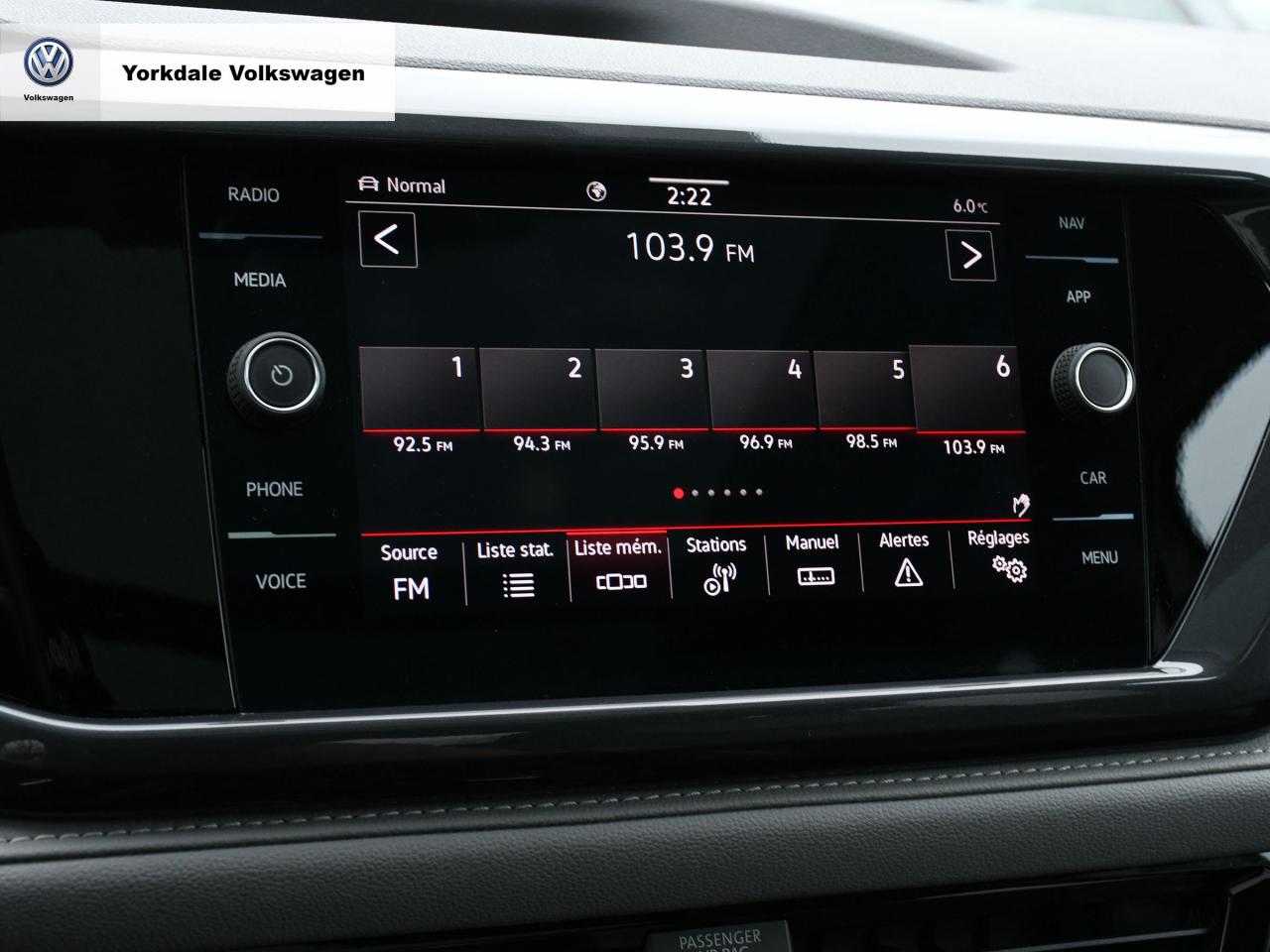 2023 Volkswagen Taos  Photo