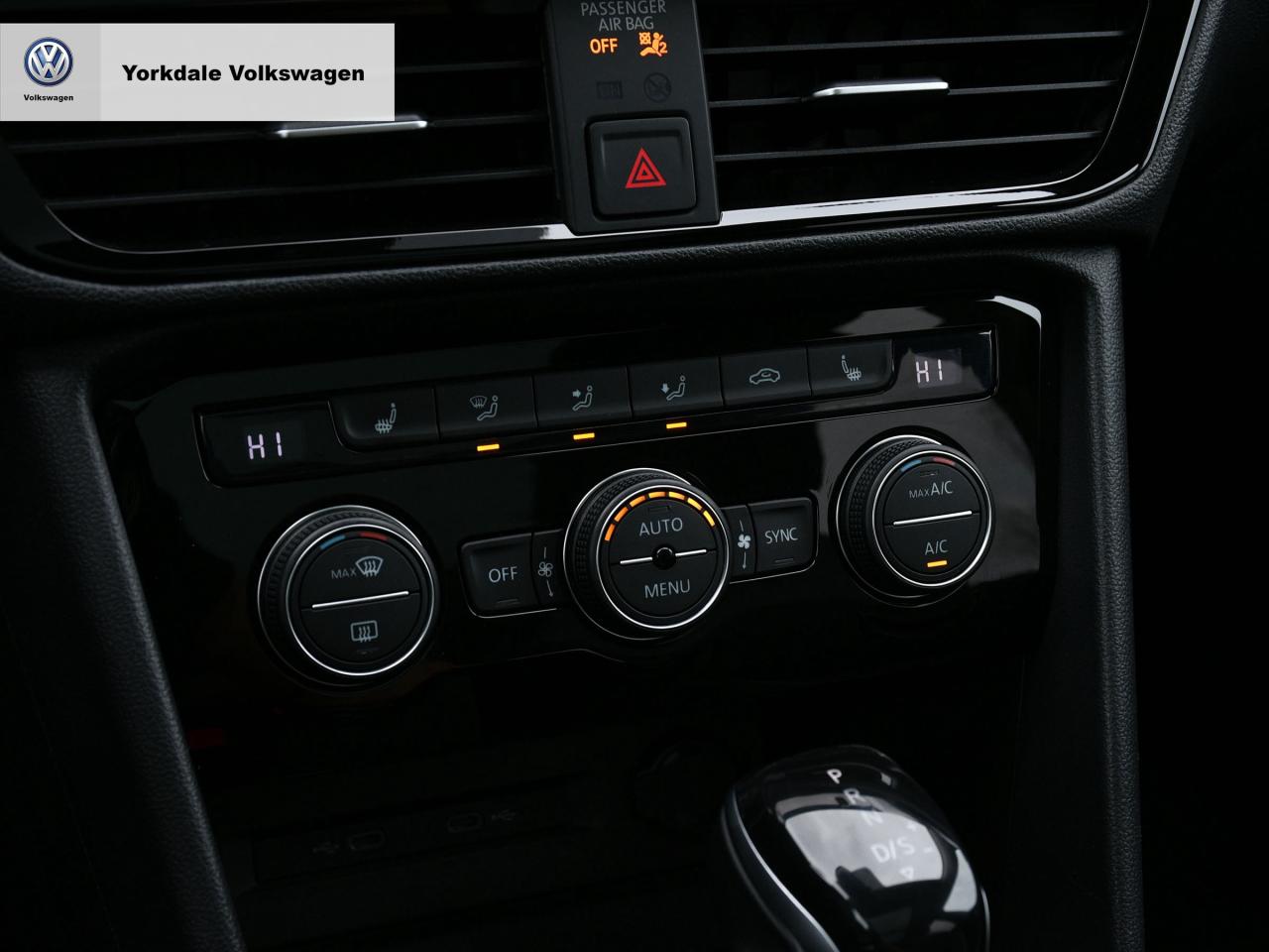 2023 Volkswagen Taos  Photo