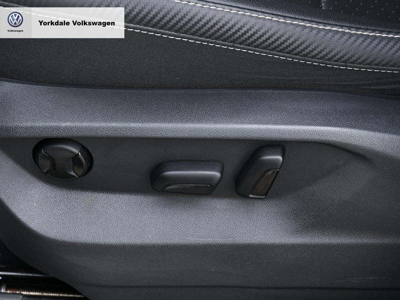 2021 Volkswagen Atlas Cross Sport  Photo