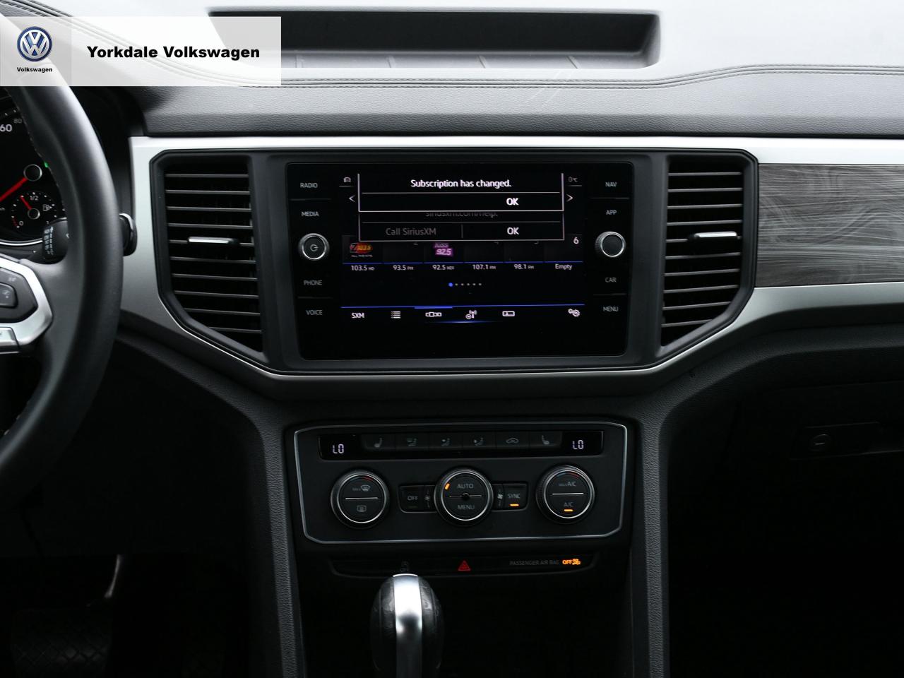 2021 Volkswagen Atlas Cross Sport  Photo