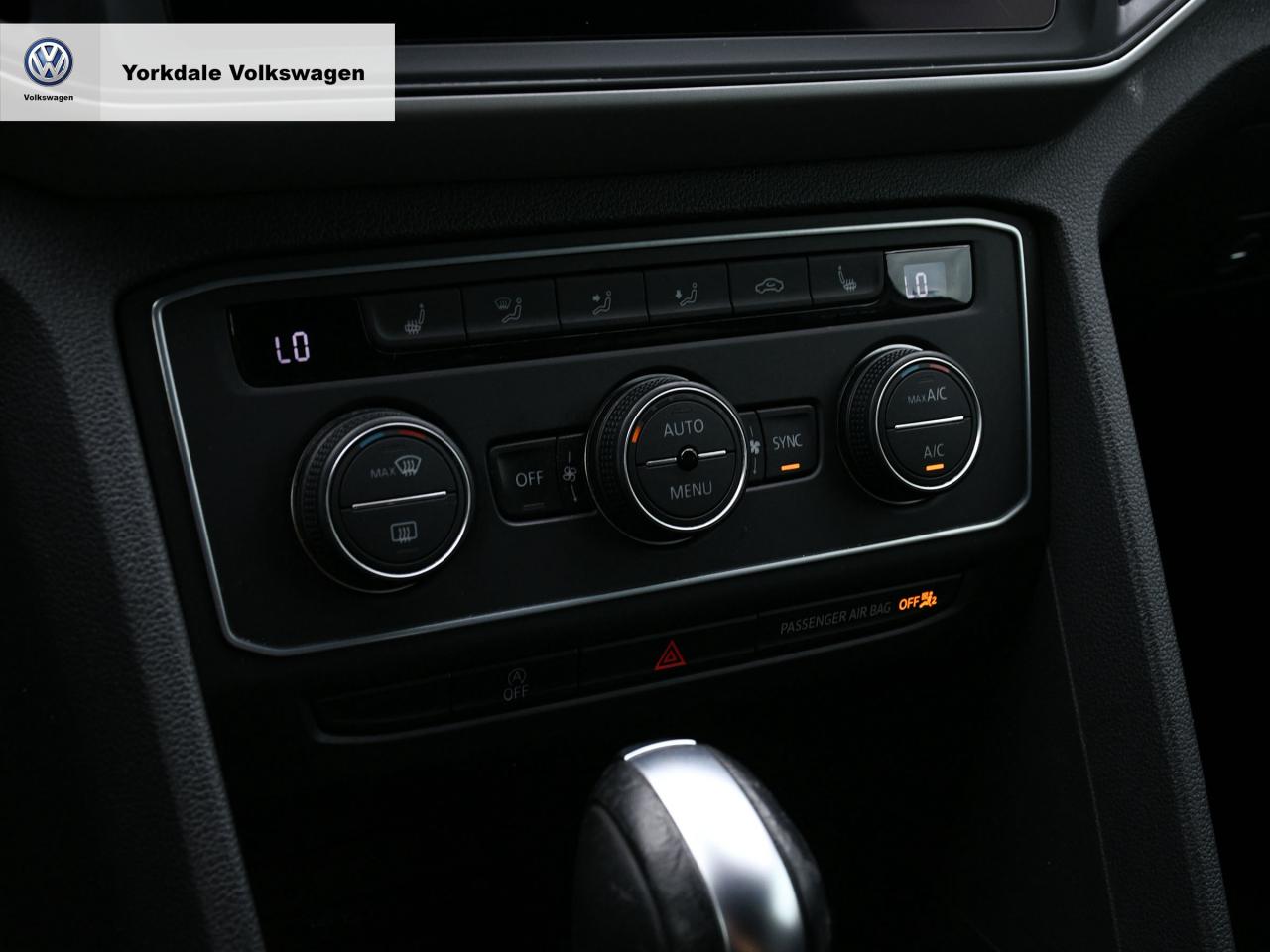 2021 Volkswagen Atlas Cross Sport  Photo