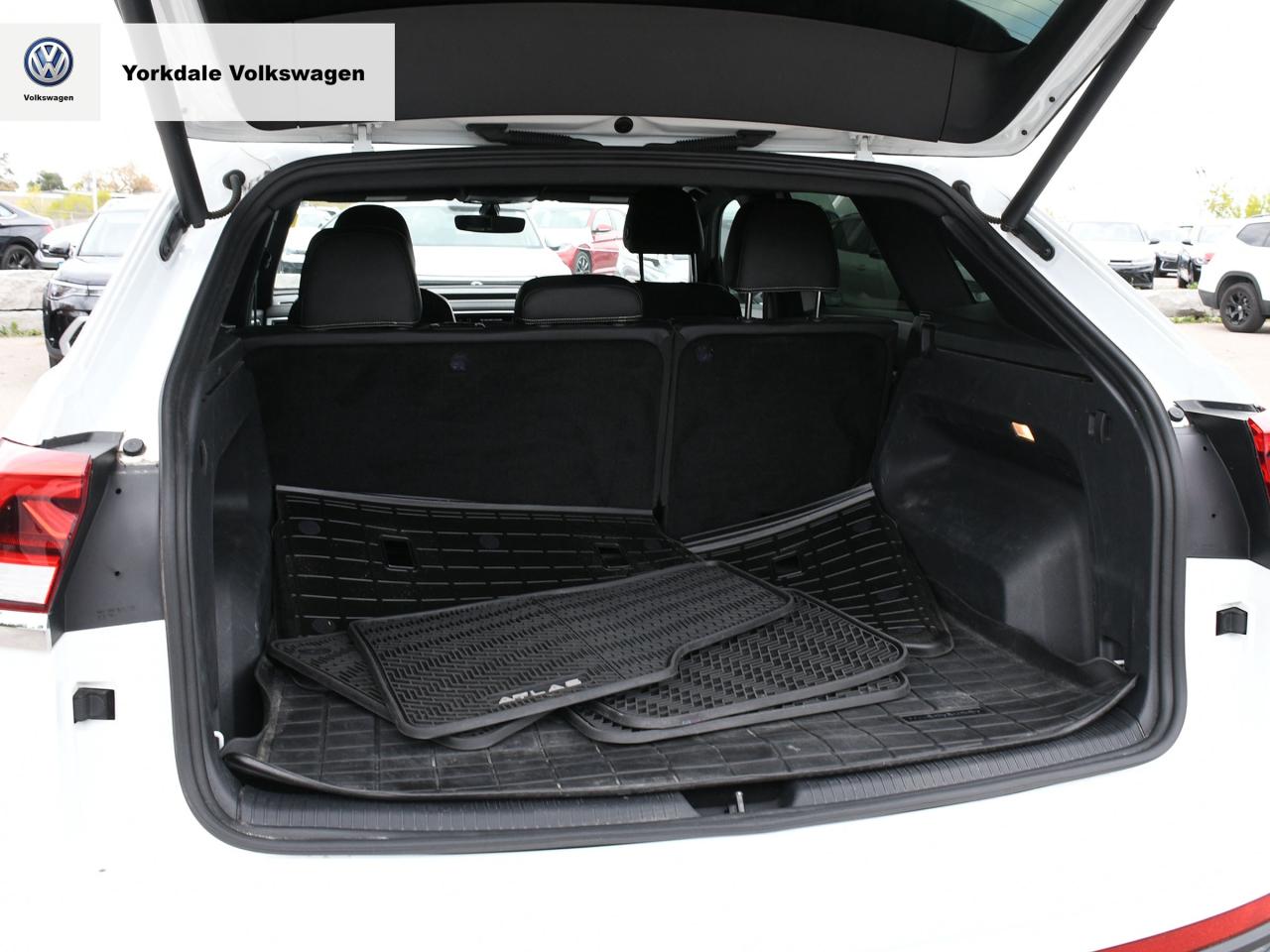 2021 Volkswagen Atlas Cross Sport  Photo