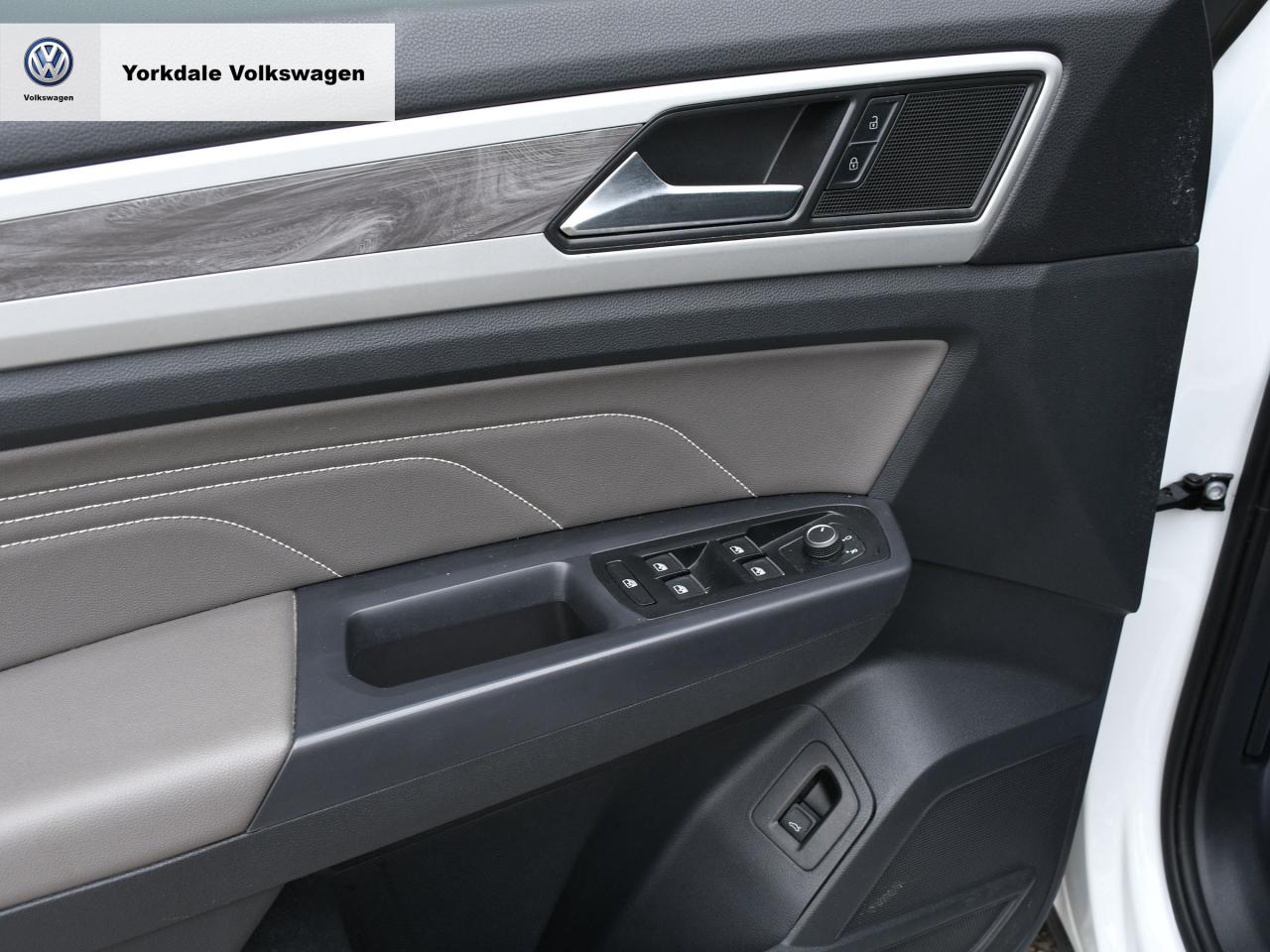 2021 Volkswagen Atlas Cross Sport  Photo