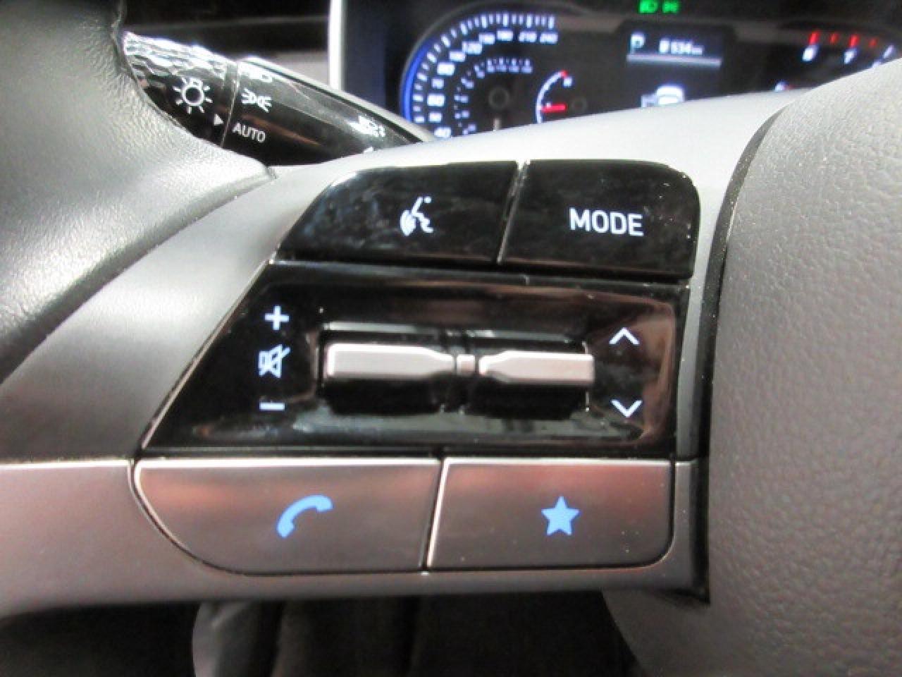 2024 Hyundai Tucson TREND AWD, NAV, ROOF, LEATHER, APPLE/ANDROID, 68K! Photo