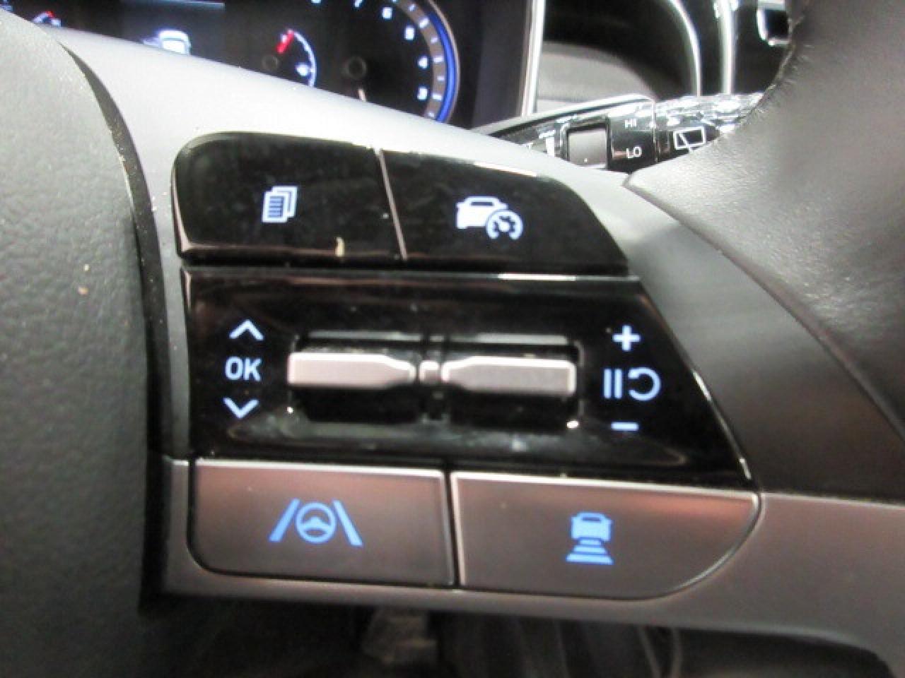 2024 Hyundai Tucson TREND AWD, NAV, ROOF, LEATHER, APPLE/ANDROID, 68K! Photo