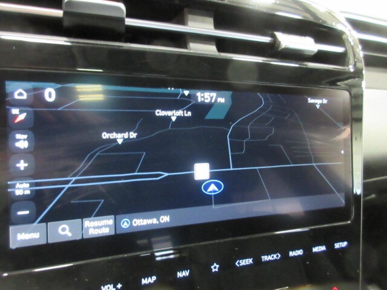 2024 Hyundai Tucson TREND AWD, NAV, ROOF, LEATHER, APPLE/ANDROID, 68K! Photo