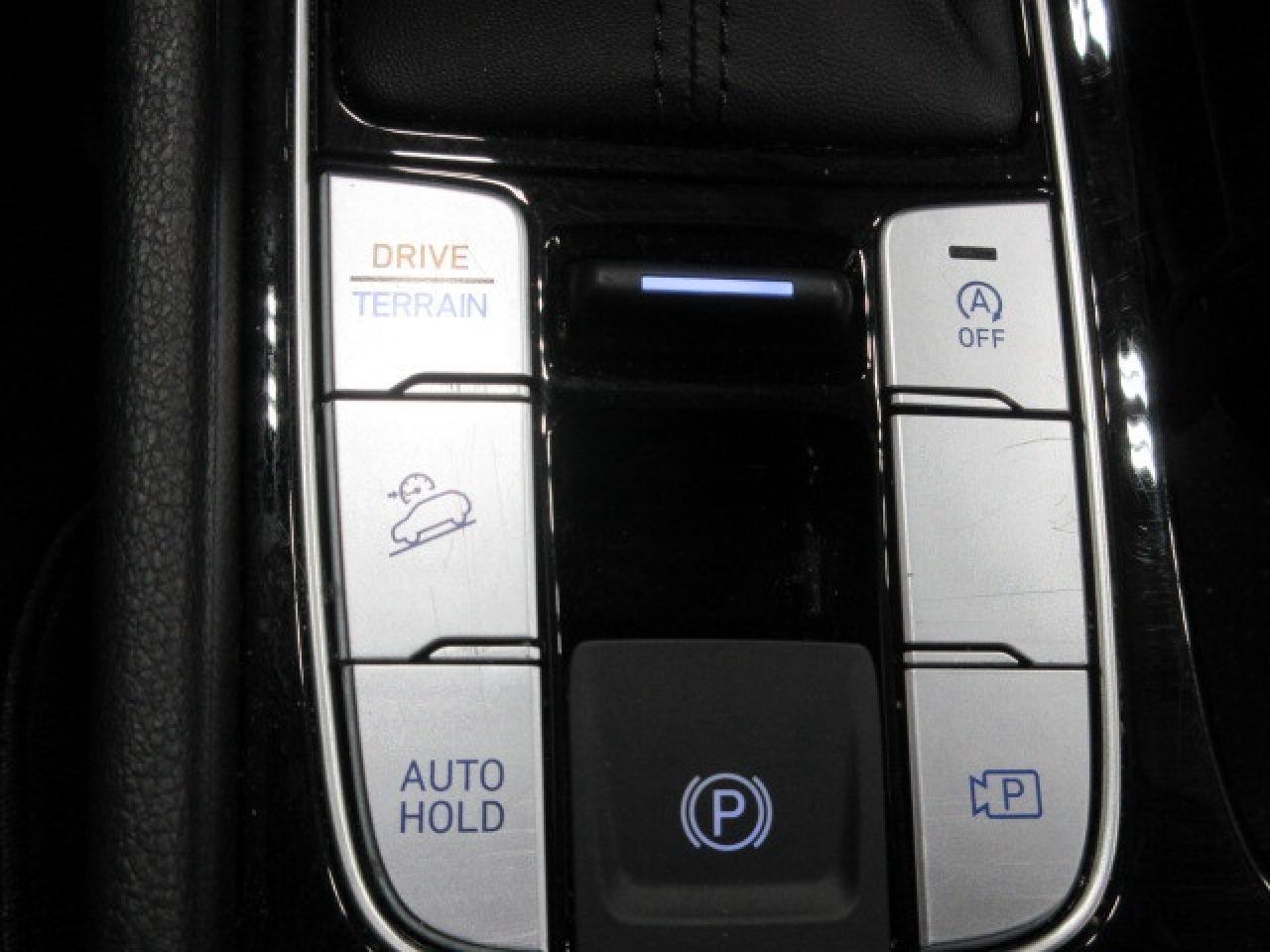 2024 Hyundai Tucson TREND AWD, NAV, ROOF, LEATHER, APPLE/ANDROID, 68K! Photo