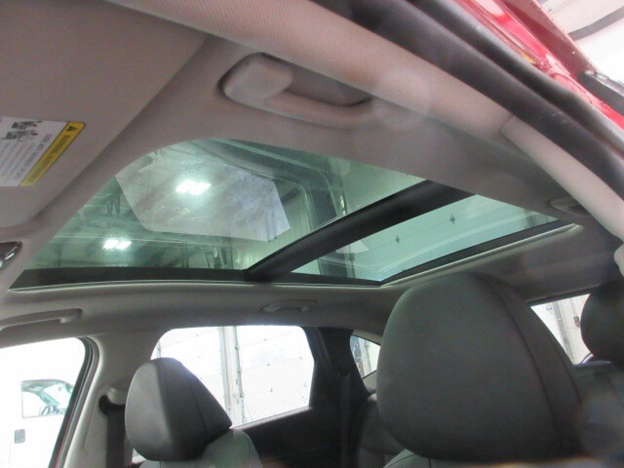 2024 Hyundai Tucson TREND AWD, NAV, ROOF, LEATHER, APPLE/ANDROID, 68K! Photo