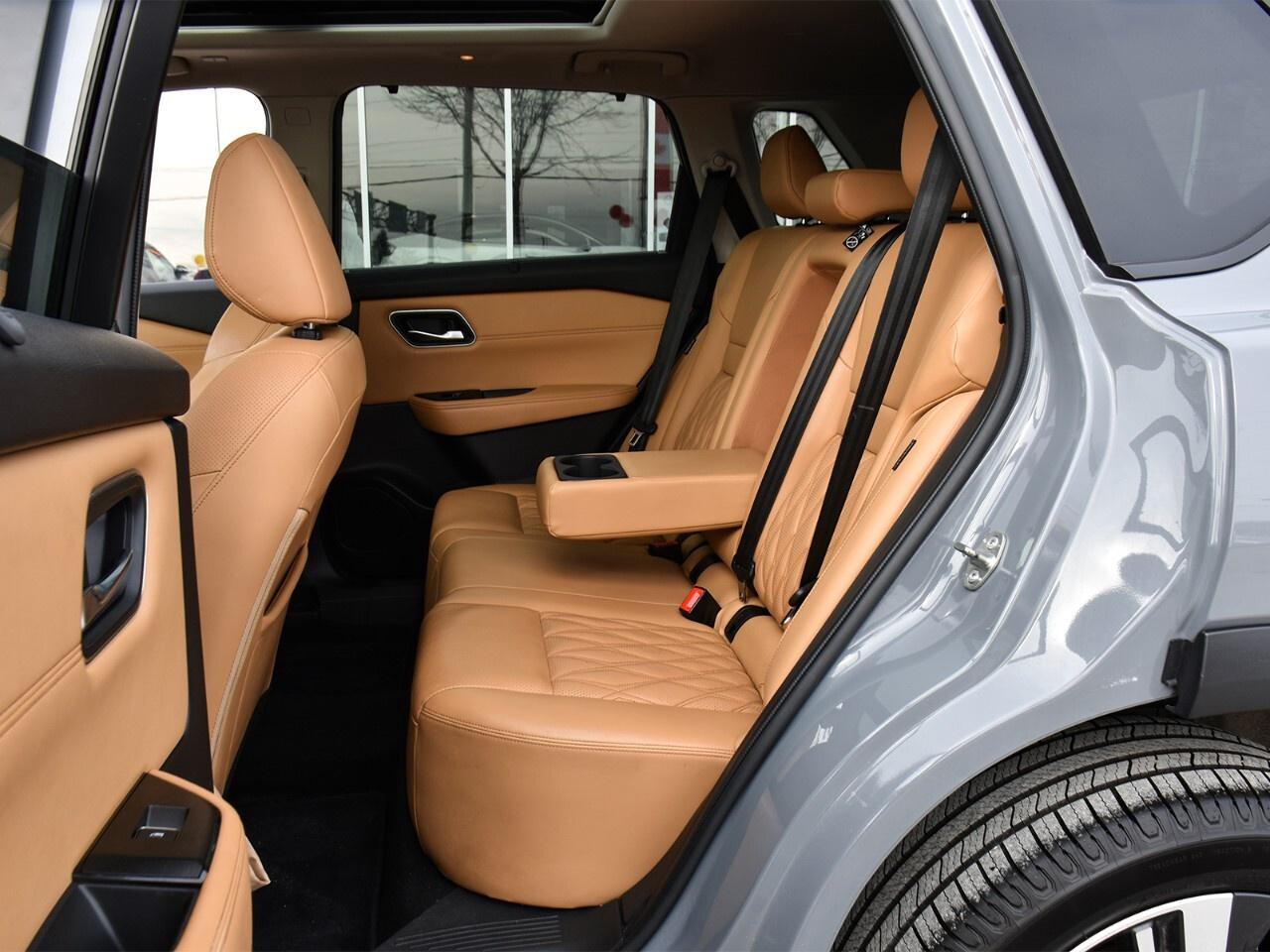 2022 Nissan Rogue PLATINUM, FULLY LOADED, BOSE AUDIO, APPLE CARPLAY Photo