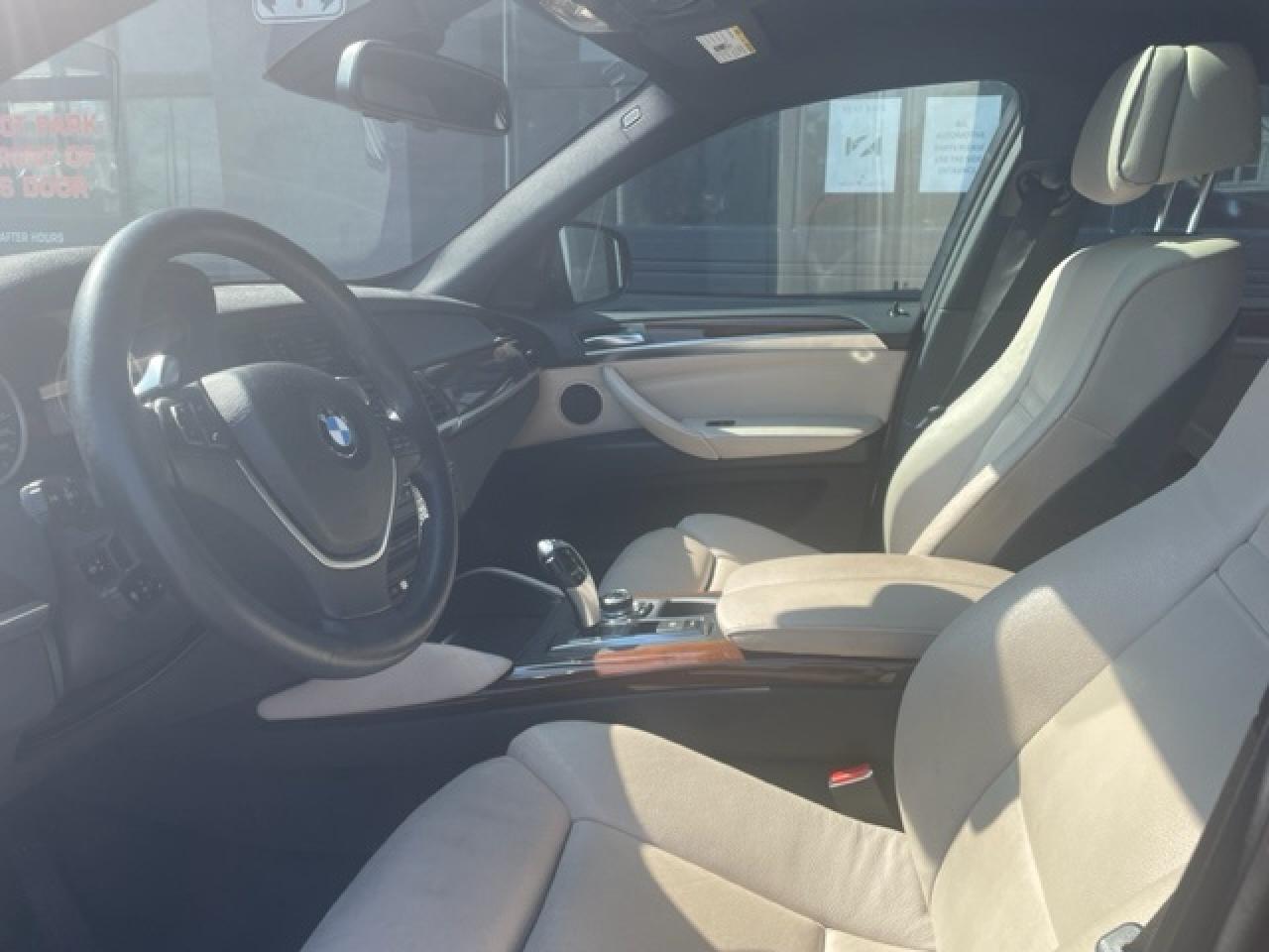 2011 BMW X6 AWD 50i, BEAUTIFUL MACHINE, FULLY LOADED!! Photo