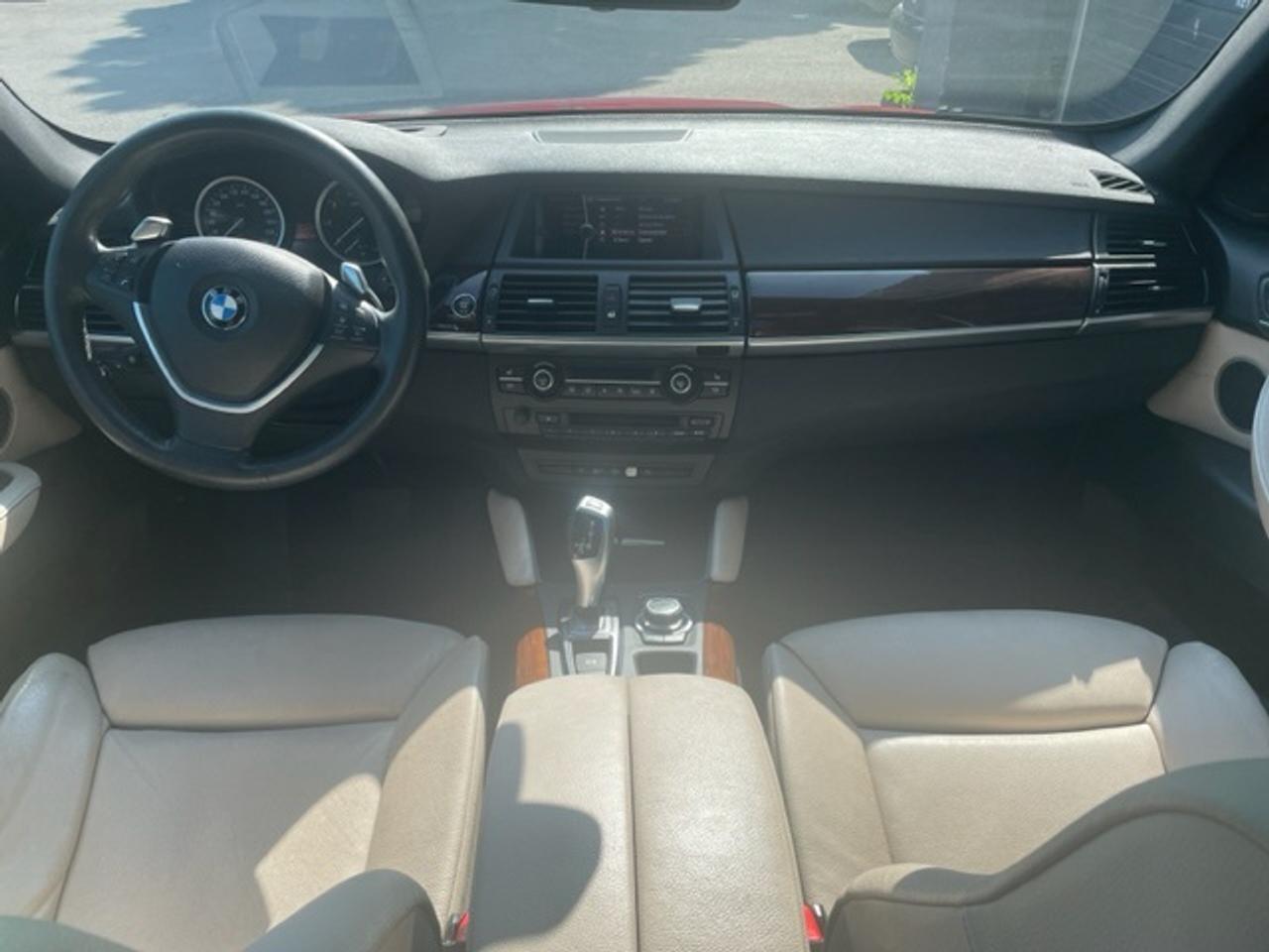 2011 BMW X6 AWD 50i, BEAUTIFUL MACHINE, FULLY LOADED!! Photo