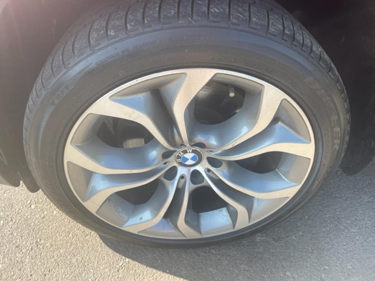 2011 BMW X6 AWD 50i, BEAUTIFUL MACHINE, FULLY LOADED!! Photo