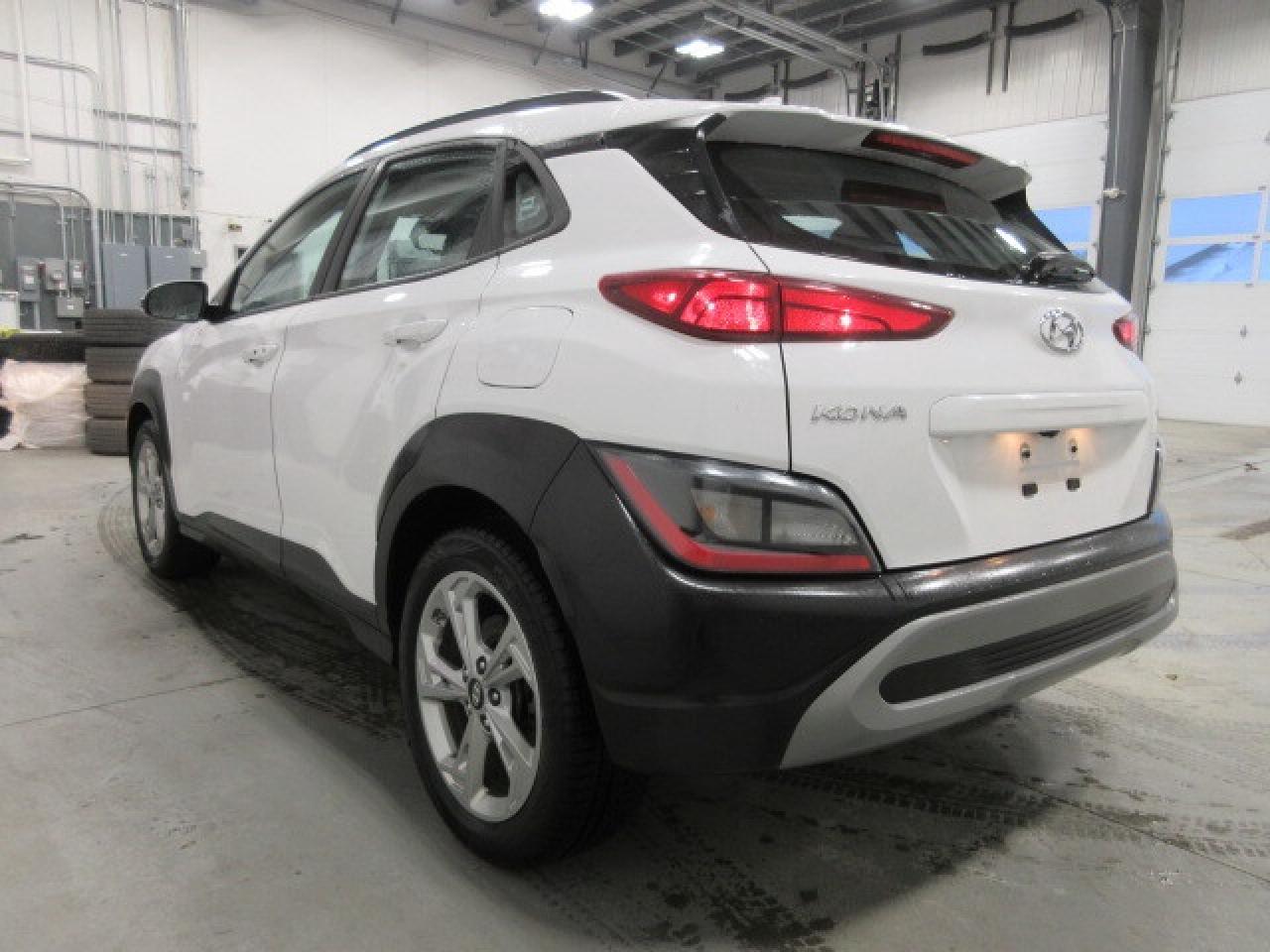 2022 Hyundai KONA PREFERRED AWD W/SUN & LEATHER PACKAGE, 69K! Photo