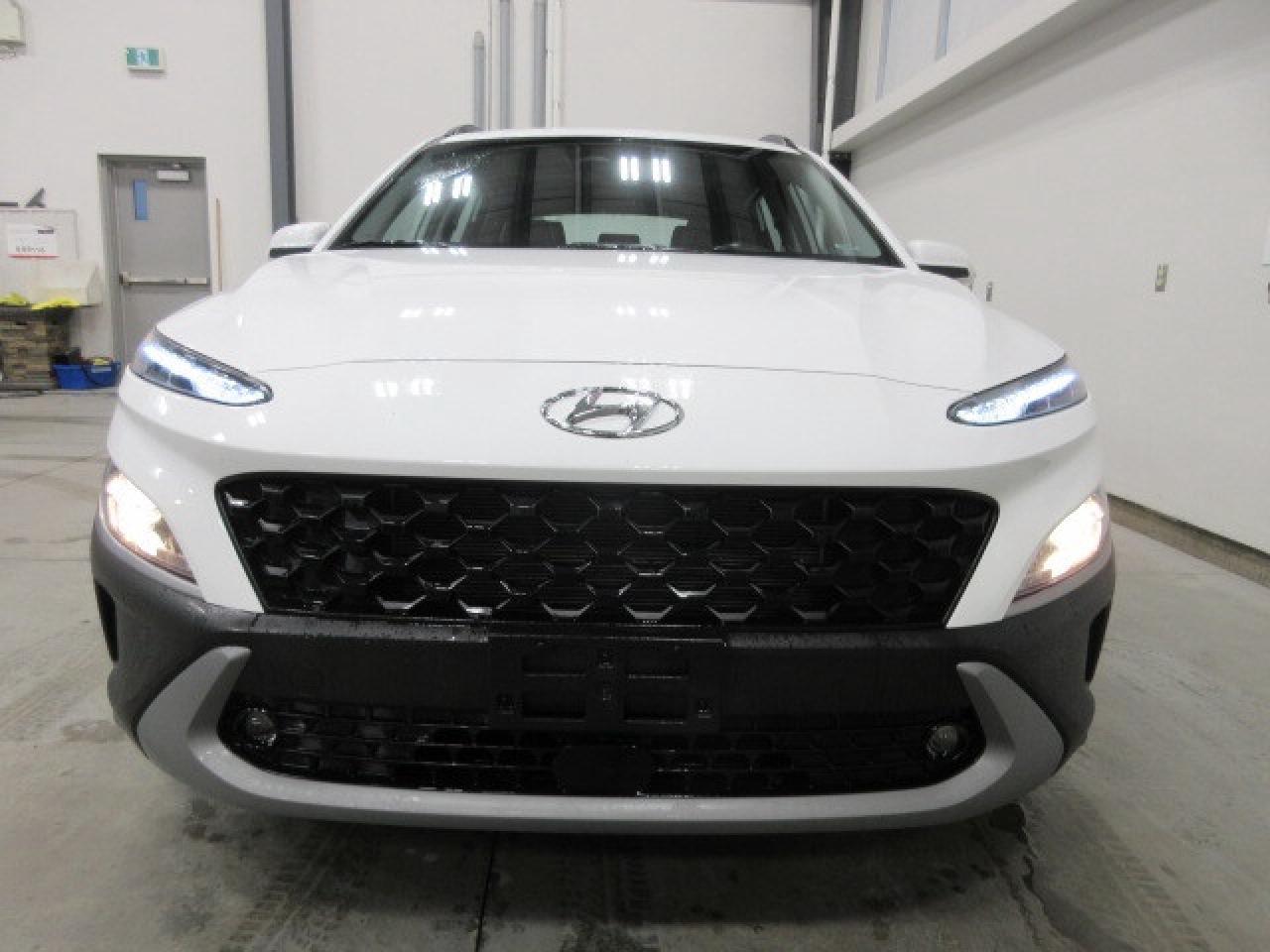 2022 Hyundai KONA PREFERRED AWD W/SUN & LEATHER PACKAGE, 69K! Photo2