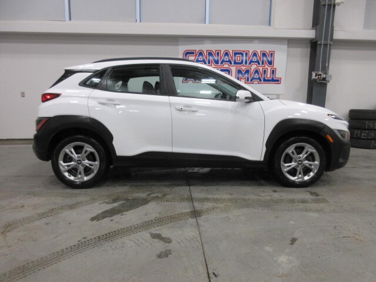 2022 Hyundai KONA PREFERRED AWD W/SUN & LEATHER PACKAGE, 69K! Photo