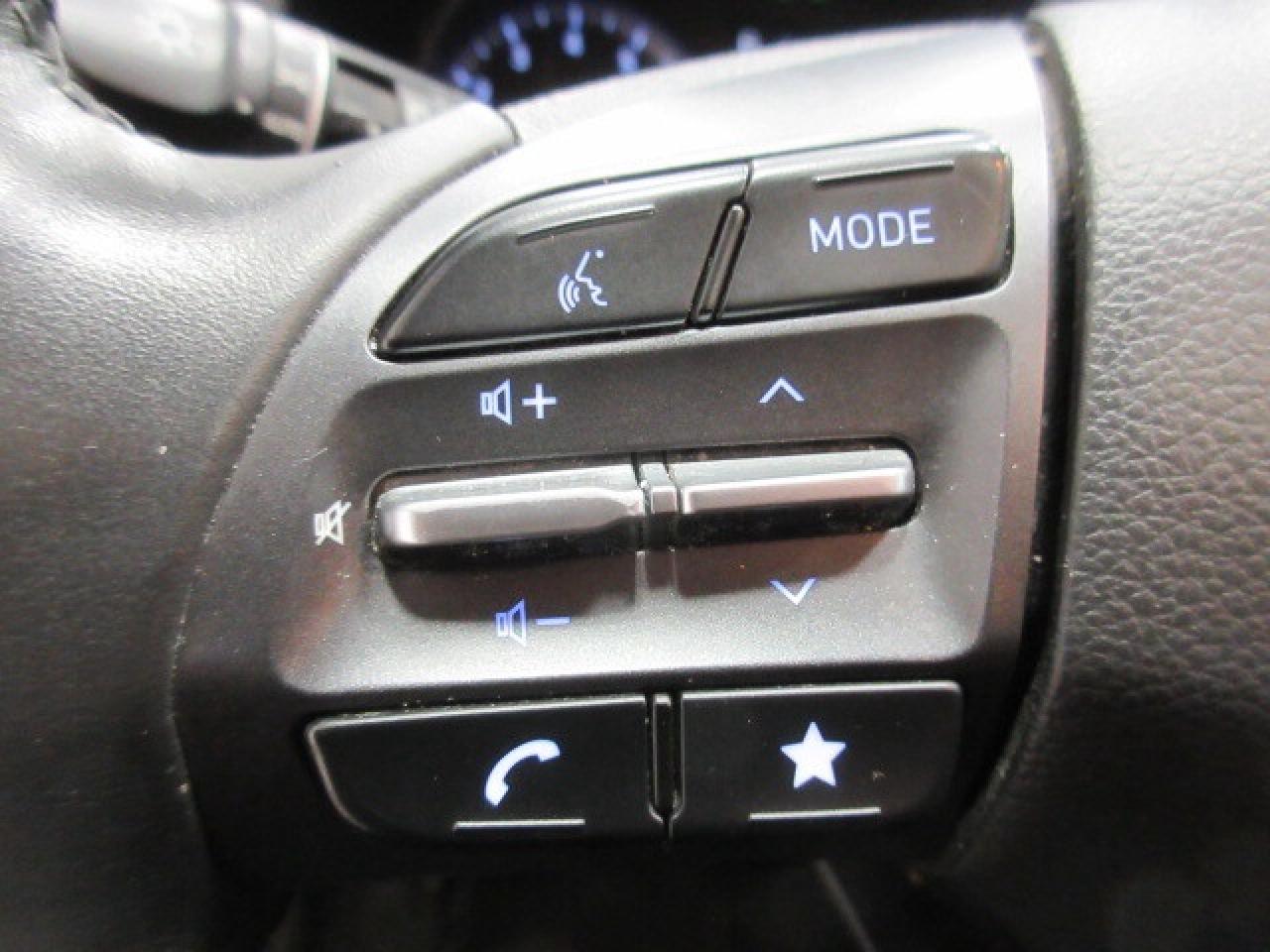 2022 Hyundai KONA PREFERRED AWD W/SUN & LEATHER PACKAGE, 69K! Photo