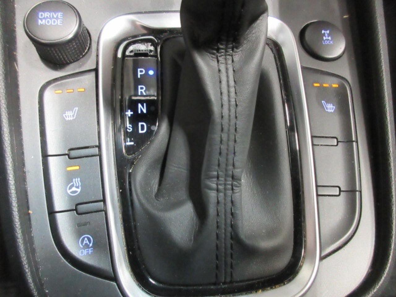 2022 Hyundai KONA PREFERRED AWD W/SUN & LEATHER PACKAGE, 69K! Photo