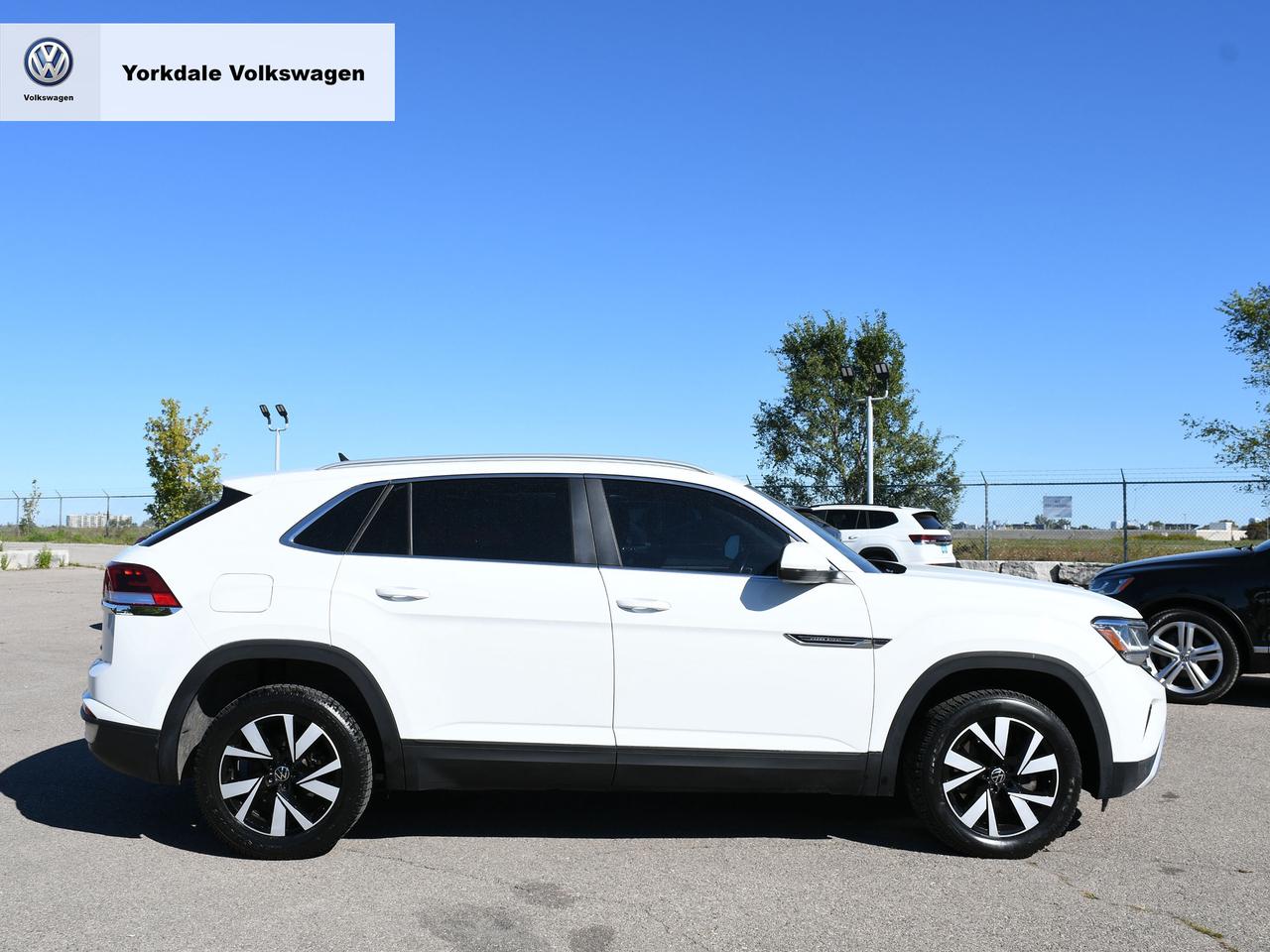 2020 Volkswagen Atlas Cross Sport 4Motion Photo2