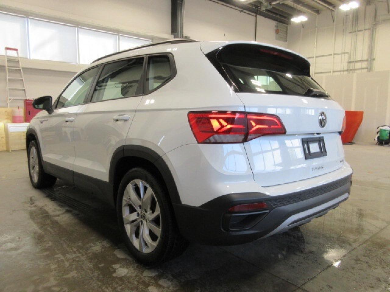 2023 Volkswagen Taos TRENDLINE 4MOTION AWD, APPLE/ANDROID, 105K! Photo4