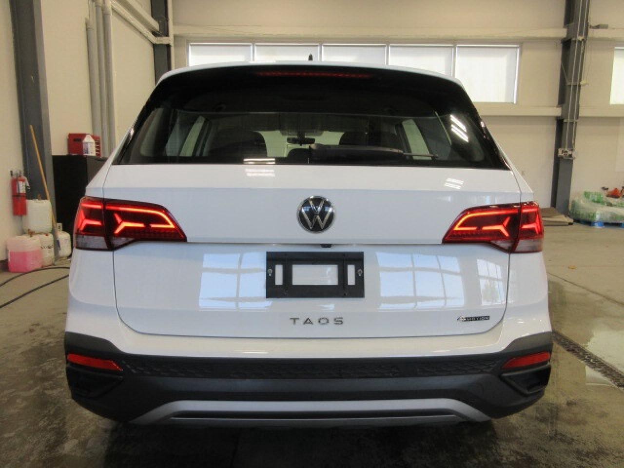 2023 Volkswagen Taos TRENDLINE 4MOTION AWD, APPLE/ANDROID, 105K! Photo