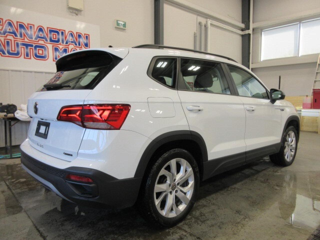 2023 Volkswagen Taos TRENDLINE 4MOTION AWD, APPLE/ANDROID, 105K! Photo