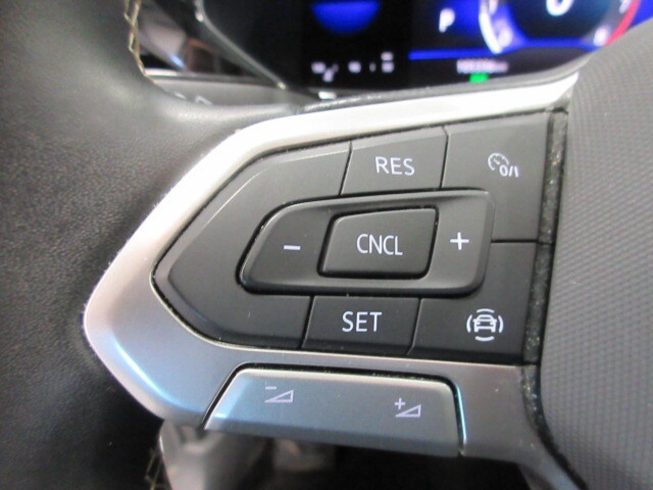 2023 Volkswagen Taos TRENDLINE 4MOTION AWD, APPLE/ANDROID, 105K! Photo