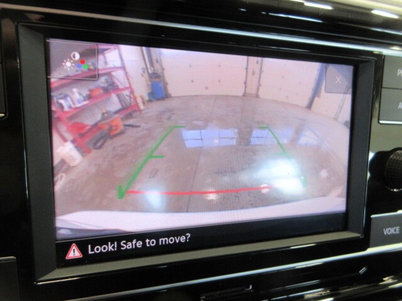 2023 Volkswagen Taos TRENDLINE 4MOTION AWD, APPLE/ANDROID, 105K! Photo