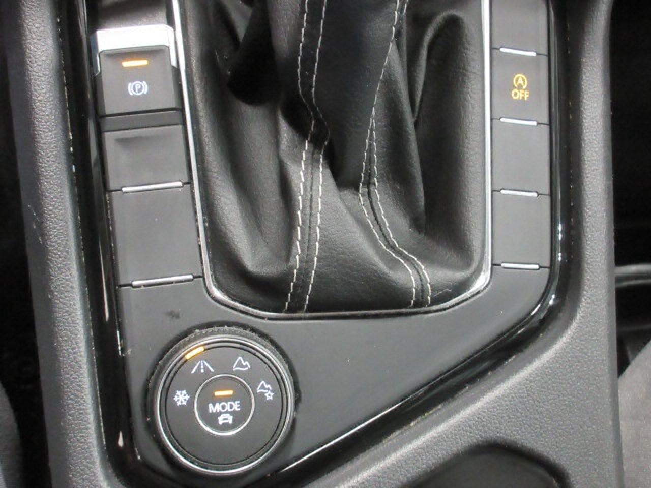 2023 Volkswagen Taos TRENDLINE 4MOTION AWD, APPLE/ANDROID, 105K! Photo