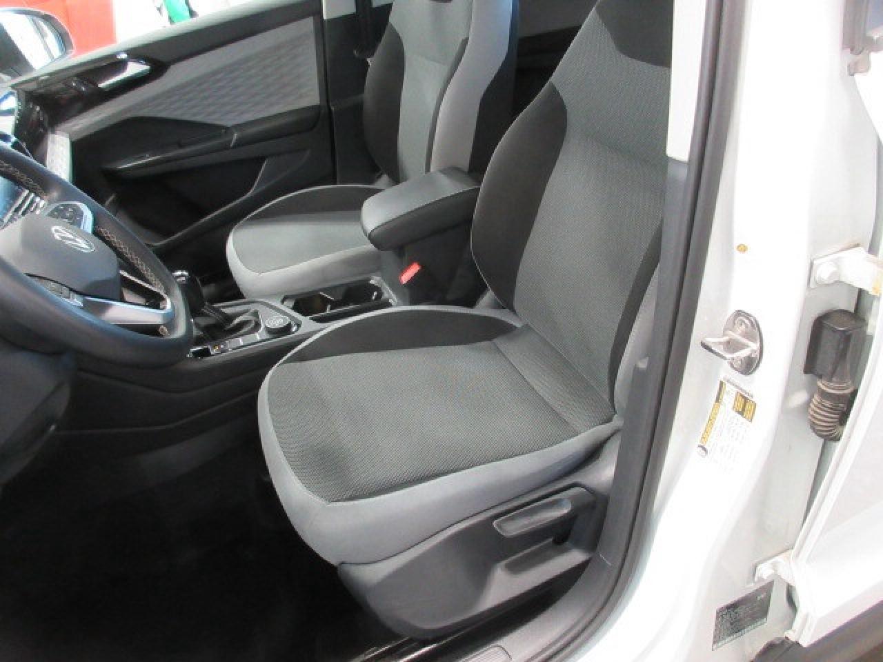 2023 Volkswagen Taos TRENDLINE 4MOTION AWD, APPLE/ANDROID, 105K! Photo