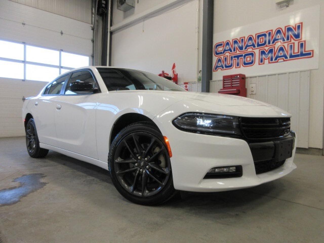 2023 Dodge Charger SXT AWD, NAV, ROOF, HTD. LEATHER, CAMERA, 60K! Photo0