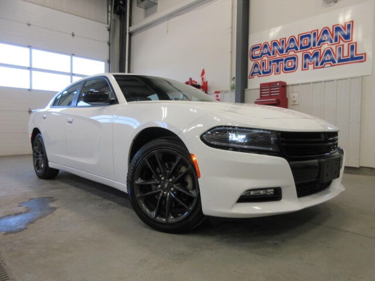 2023 Dodge Charger SXT AWD, NAV, ROOF, HTD. LEATHER, CAMERA, 60K! Photo