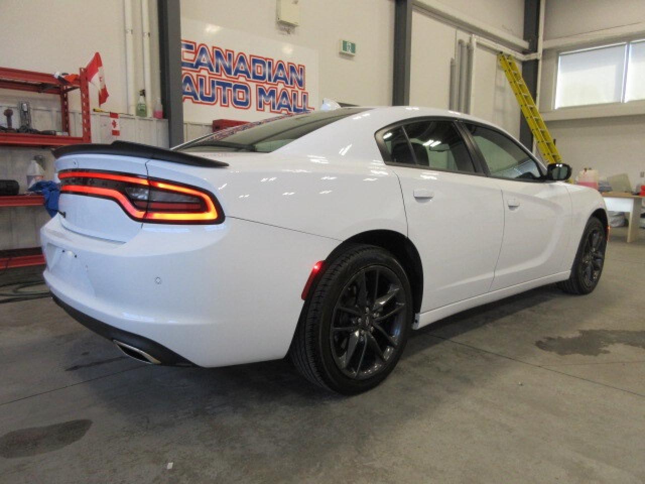 2023 Dodge Charger SXT AWD, NAV, ROOF, HTD. LEATHER, CAMERA, 60K! Photo