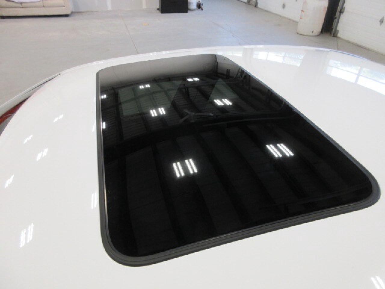 2023 Dodge Charger SXT AWD, NAV, ROOF, HTD. LEATHER, CAMERA, 60K! Photo