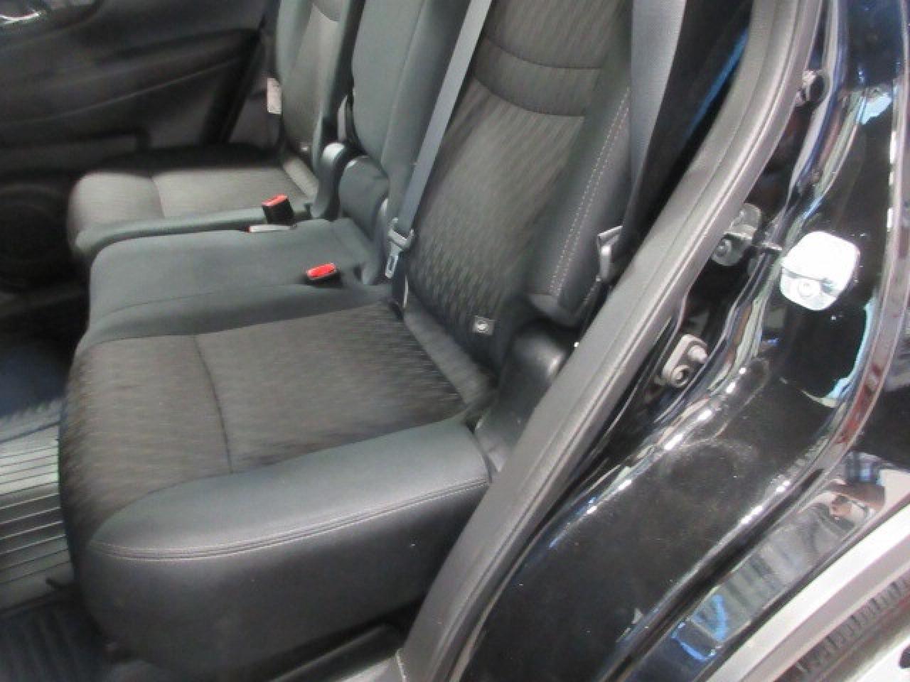 2018 Nissan Rogue AWD S, HTD. SEATS, APPLE/ANDROID, CAMERA, 111K! Photo