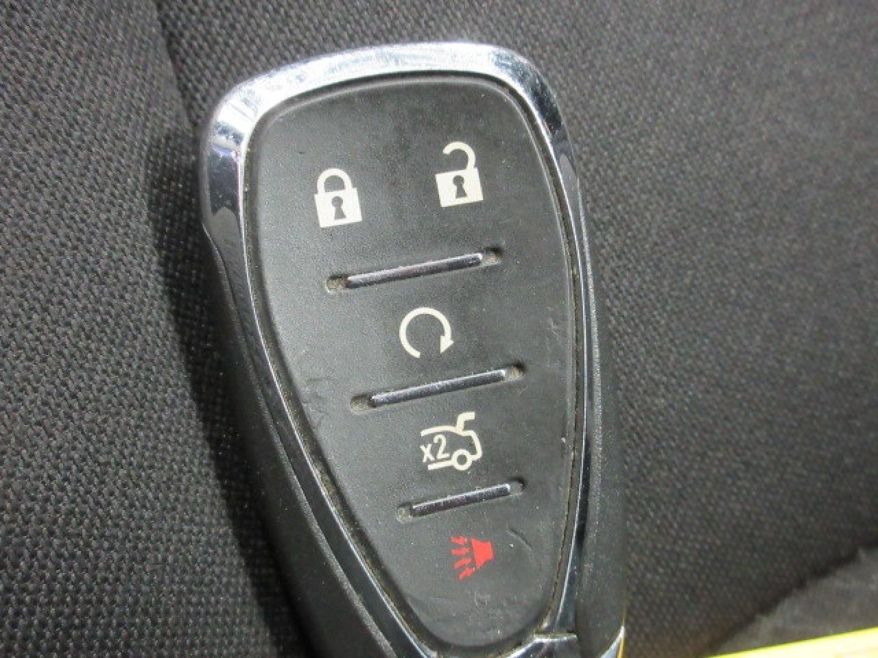 2023 Chevrolet Malibu LT, APPLE/ANDROID, A/C, BT, CAMERA, ALLOYS, 66K! Photo