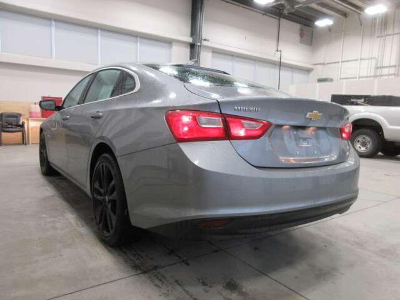 2023 Chevrolet Malibu LT, APPLE/ANDROID, A/C, BT, CAMERA, ALLOYS, 66K! Photo4