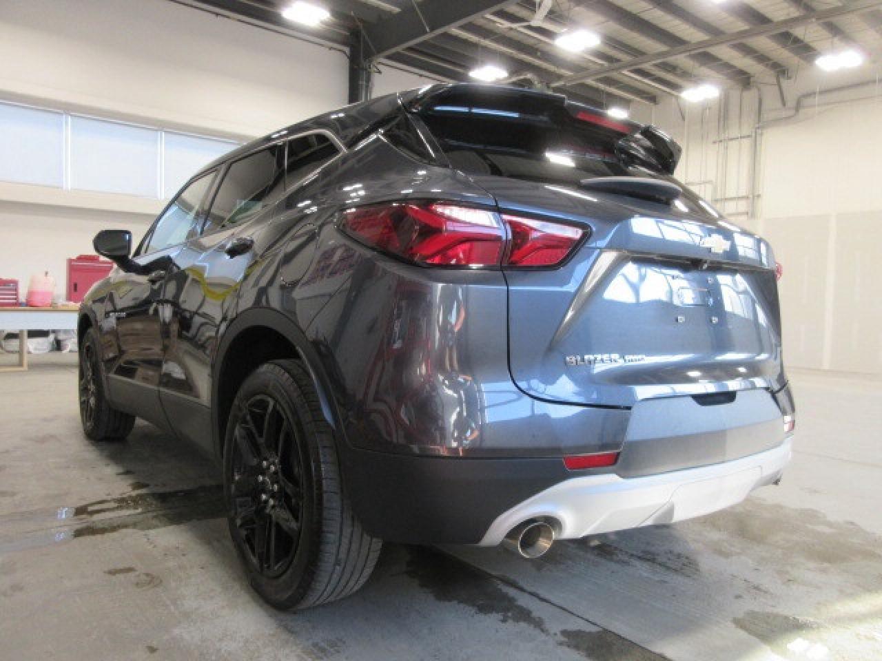 2021 Chevrolet Blazer AWD LT, 3.6L V6, HTD. SEATS, APPLE/ANDROID, 34K! Photo4