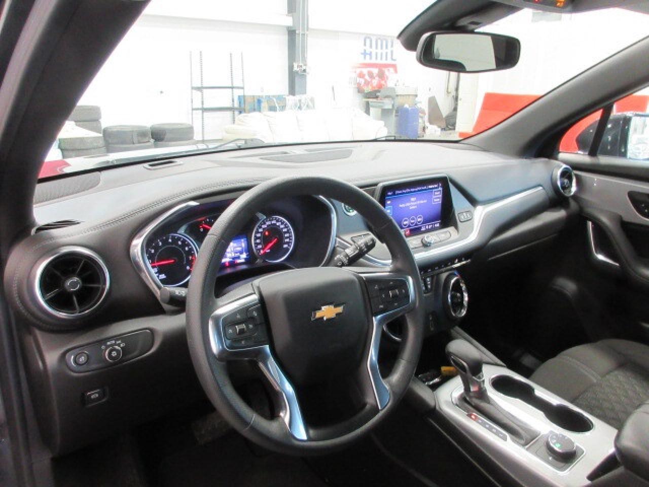 2021 Chevrolet Blazer AWD LT, 3.6L V6, HTD. SEATS, APPLE/ANDROID, 34K! Photo