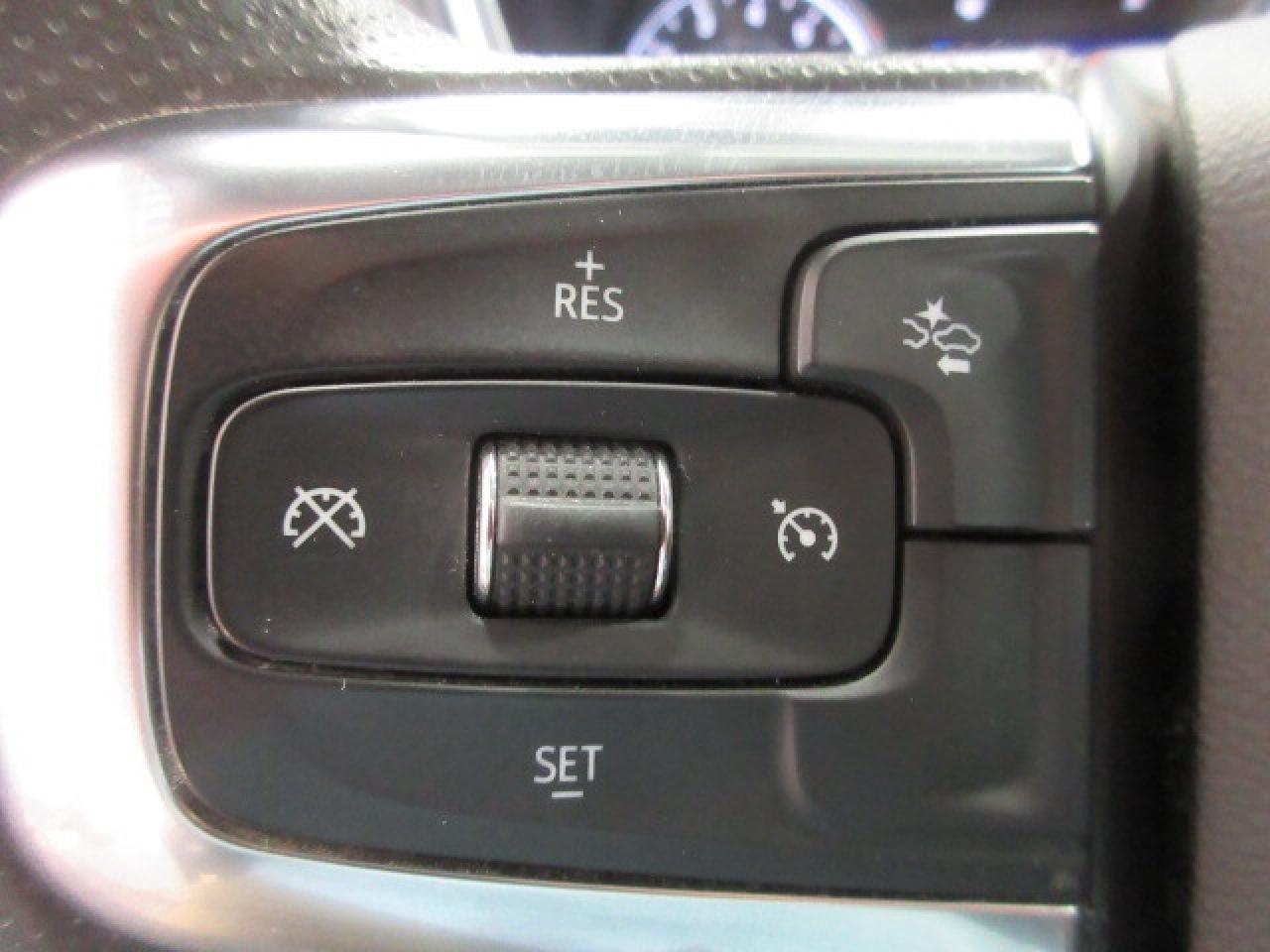 2021 Chevrolet Blazer AWD LT, 3.6L V6, HTD. SEATS, APPLE/ANDROID, 34K! Photo