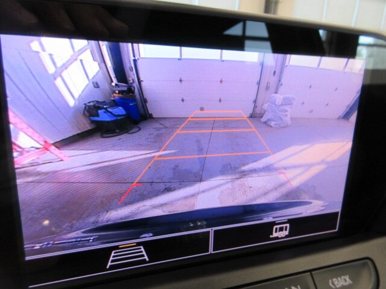 2021 Chevrolet Blazer AWD LT, 3.6L V6, HTD. SEATS, APPLE/ANDROID, 34K! Photo