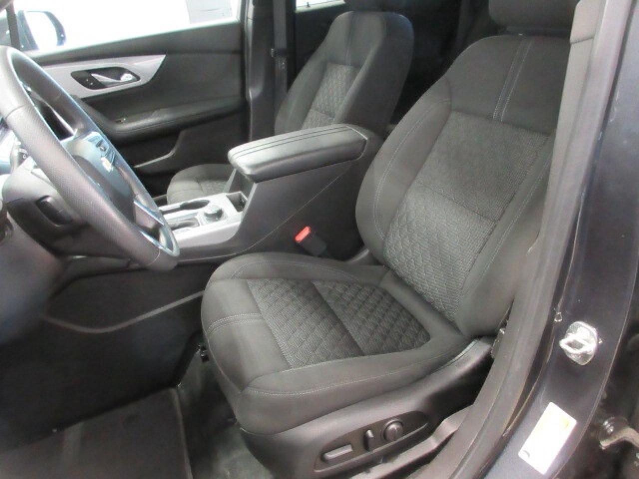 2021 Chevrolet Blazer AWD LT, 3.6L V6, HTD. SEATS, APPLE/ANDROID, 34K! Photo