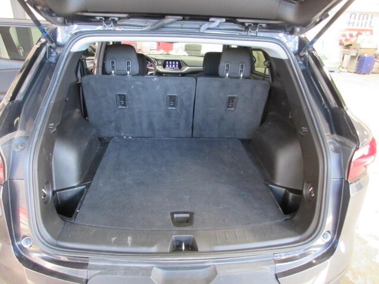 2021 Chevrolet Blazer AWD LT, 3.6L V6, HTD. SEATS, APPLE/ANDROID, 34K! Photo