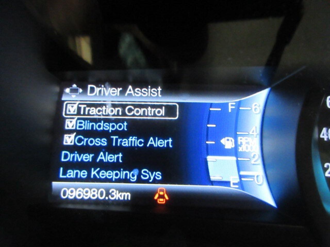 2017 Ford Edge TITANIUM AWD, ROOF, LEATHER, APPLE/ANDROID, 96K! Photo