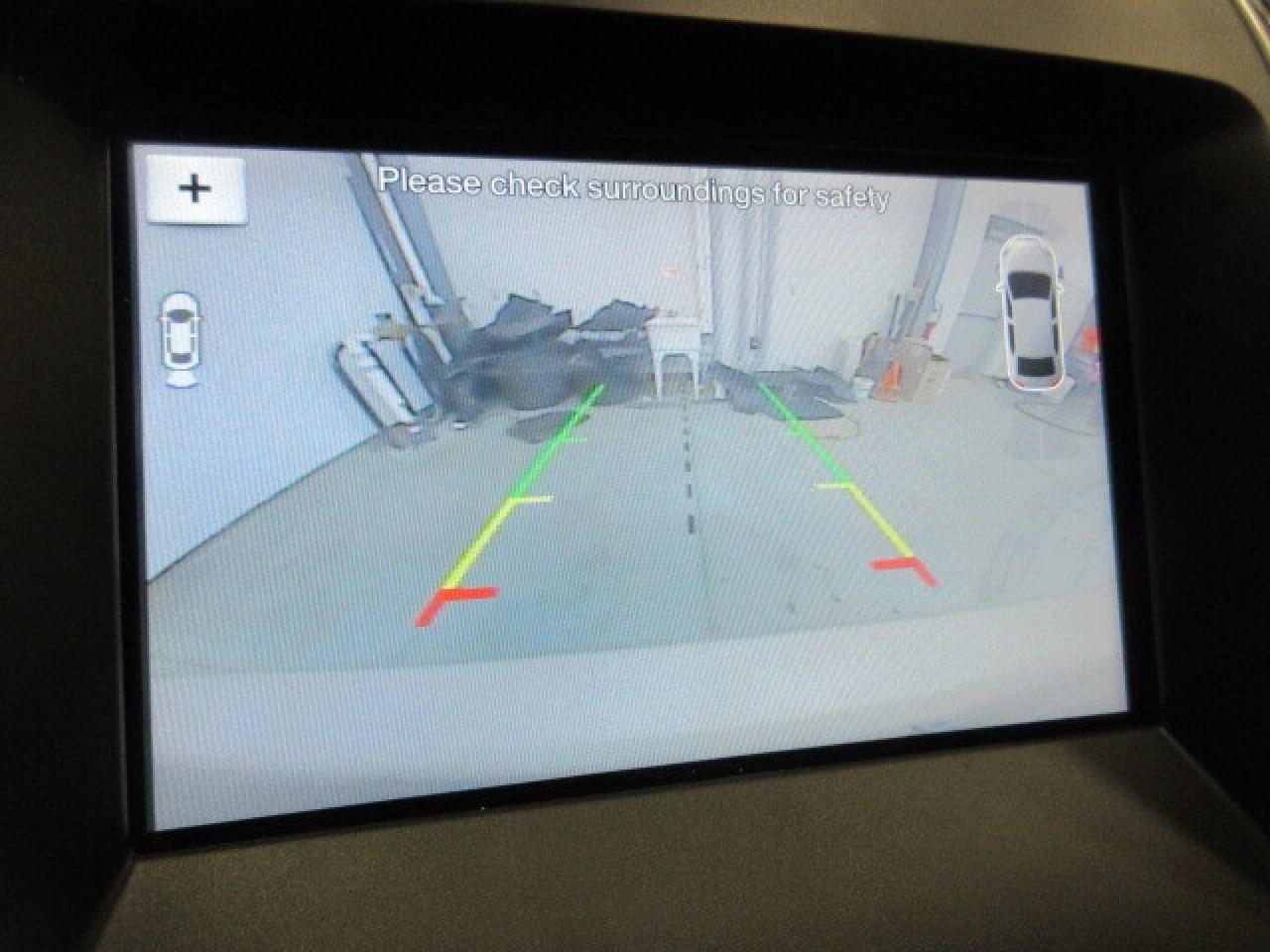 2017 Ford Edge TITANIUM AWD, ROOF, LEATHER, APPLE/ANDROID, 96K! Photo