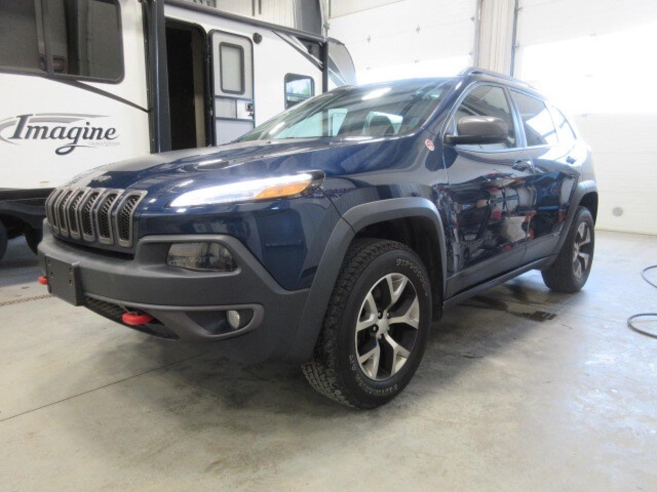 2018 Jeep Cherokee TRAILHAWK LEATHER PLUS 4X4 3.2L V6, ROOF, 80K! Photo