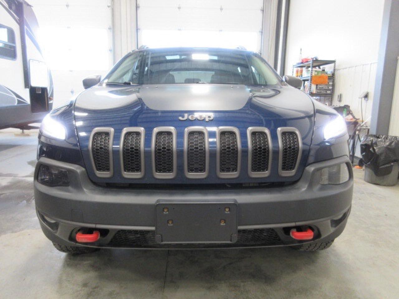 2018 Jeep Cherokee TRAILHAWK LEATHER PLUS 4X4 3.2L V6, ROOF, 80K! Photo