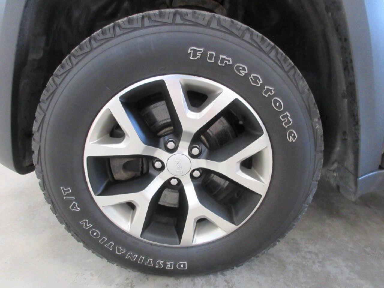 2018 Jeep Cherokee TRAILHAWK LEATHER PLUS 4X4 3.2L V6, ROOF, 80K! Photo