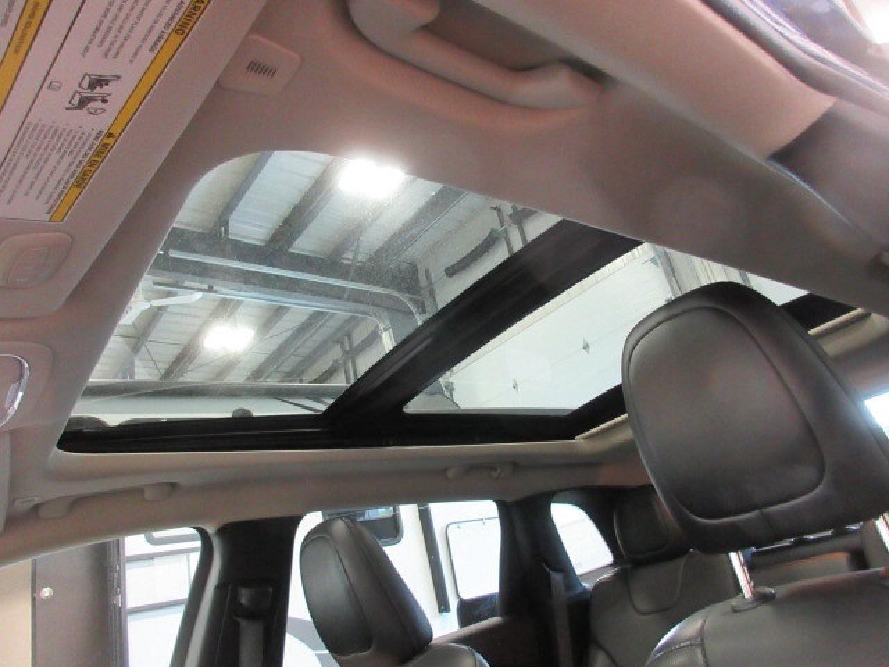 2018 Jeep Cherokee TRAILHAWK LEATHER PLUS 4X4 3.2L V6, ROOF, 80K! Photo